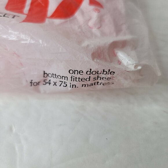 St. Mary's Double Fitted Sheet No Iron Percale Bold Hot Pink New Old Stock NOS - Picture 3 of 4